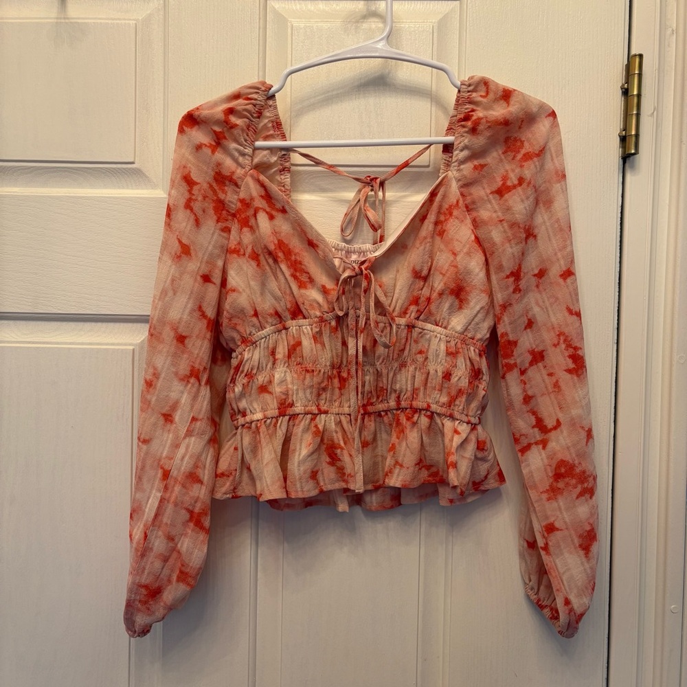 Women's orange and peach cropped v- neck Tie-Dye Peasant Top Size M